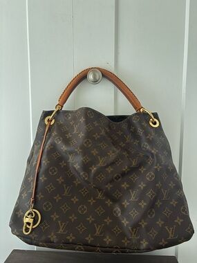 Louis Vuitton Brown Monogram Shoulder Bag with Vachetta Handle and Gold Hardware